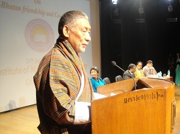 Distinguished guests tour